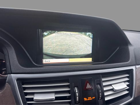 Used 2011 Mercedes-Benz E 350 4MATIC Sedan image 25