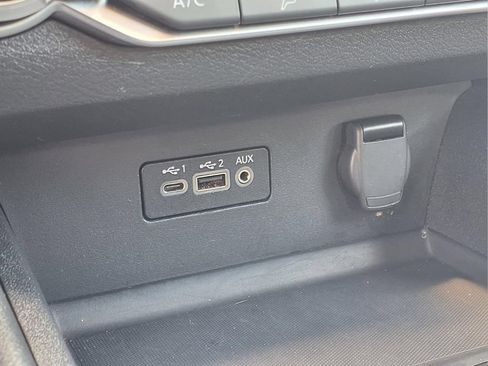 Used 2025 Nissan Altima 2.5 SV FWD image 13
