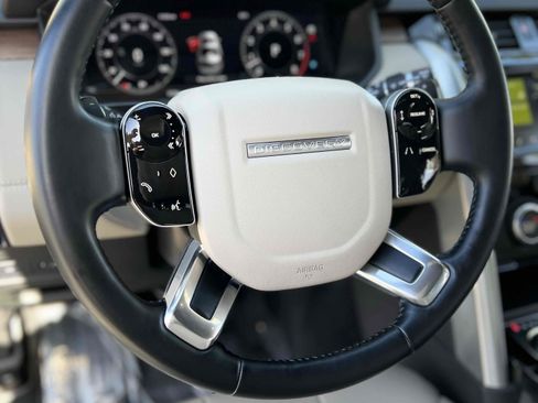 Used 2019 Land Rover Discovery HSE image 38