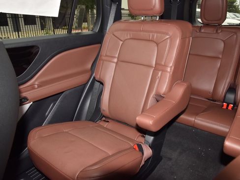 New 2026 Lincoln Aviator Reserve AWD/4WD image 20