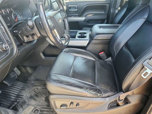 Used 2017 Chevrolet Silverado 1500 LTZ Z71 w/ LTZ Plus Package AWD/4WD image 7