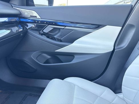 Certified 2025 BMW i5 M60 w/ Premium Package image 26