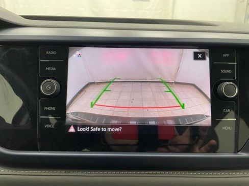 Used 2024 Volkswagen Taos SE w/ Black Wheel Plus Package image 4