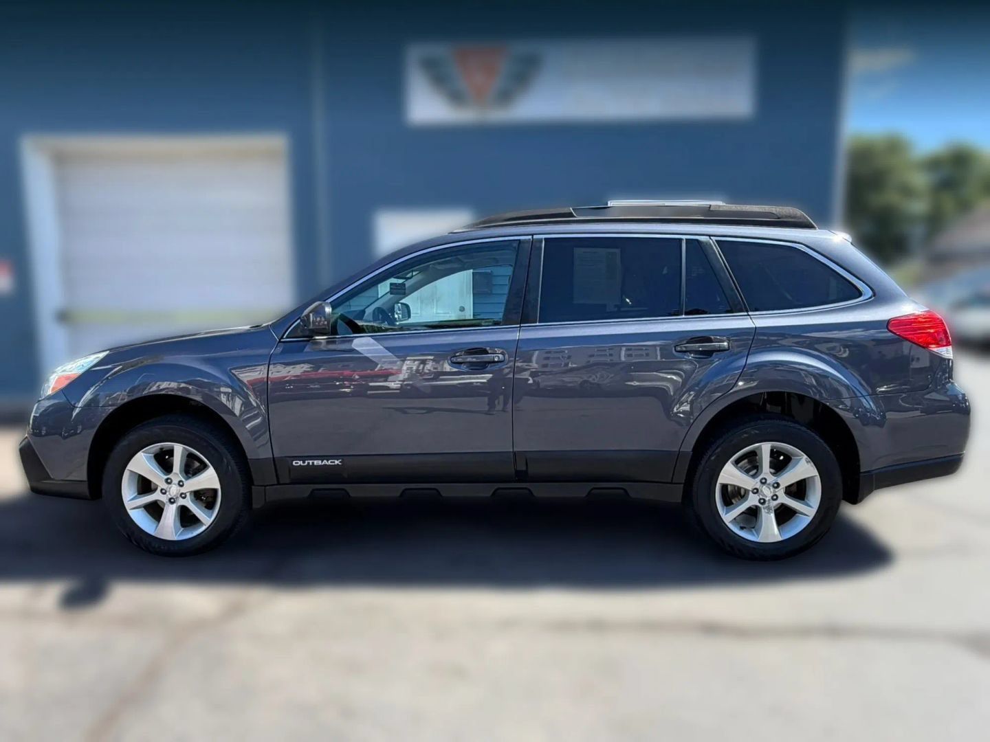 Used 2014 Subaru Outback 2.5i Limited AWD/4WD image 4