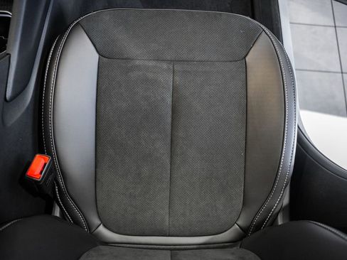 New 2025 Jeep Grand Cherokee Altitude image 28