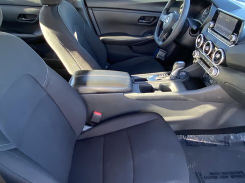 Used 2024 Nissan Sentra S image 10