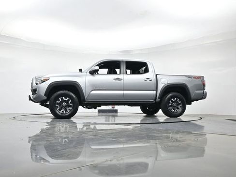 Used 2023 Toyota Tacoma TRD Off-Road w/ Technology Package AWD/4WD image 36