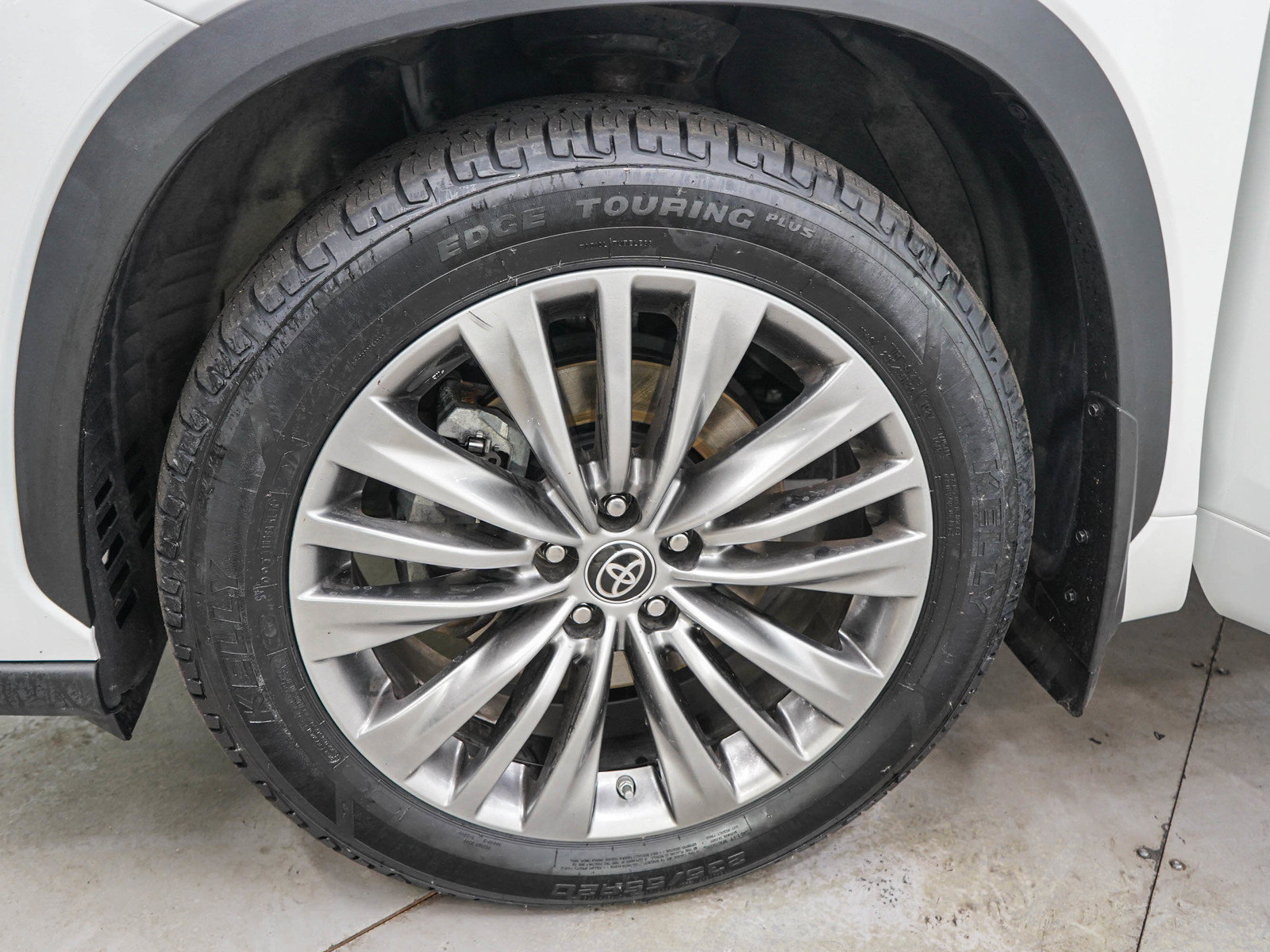 Used 2022 Toyota Highlander Platinum AWD/4WD image 33