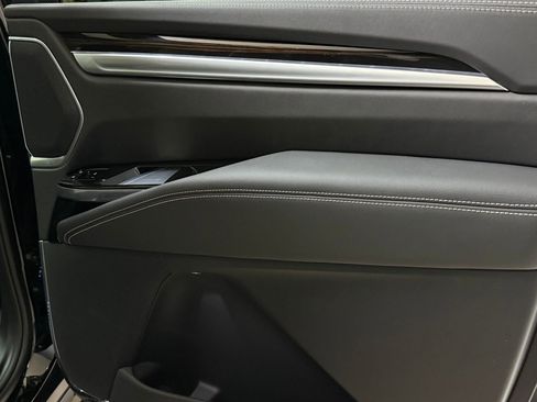 New 2026 Cadillac Escalade ESV Luxury w/ Touring Package image 57