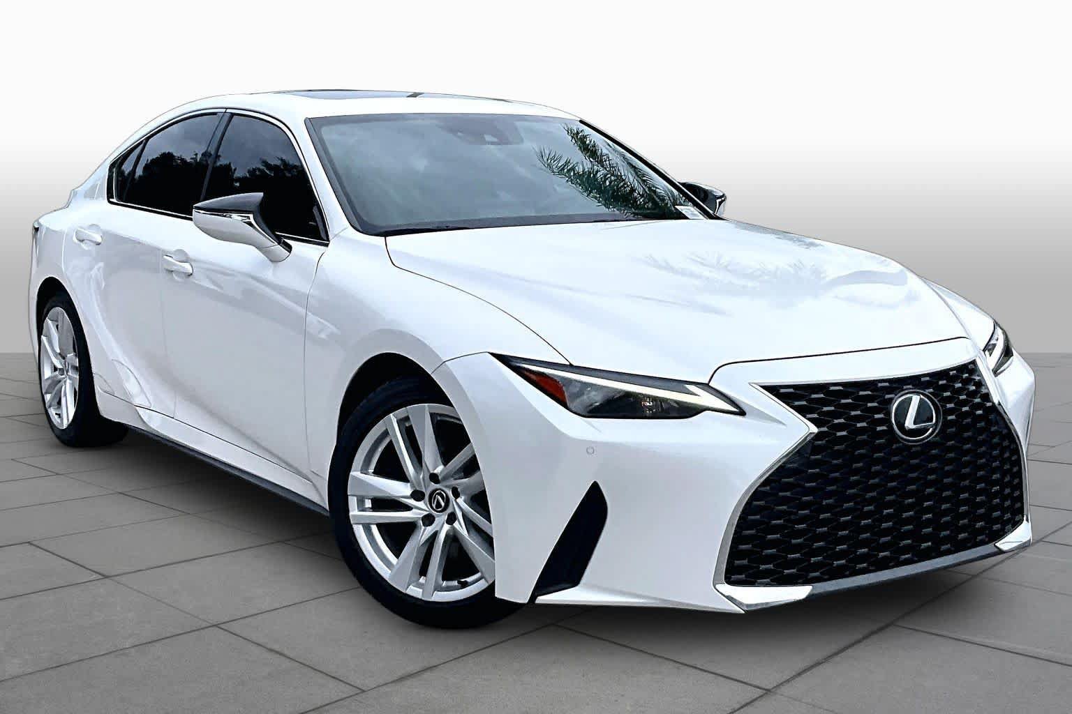 Used 2023 Lexus IS 300 w/ Comfort Package RWD image 3