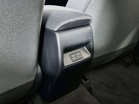 Used 2024 Toyota Corolla LE FWD image 32