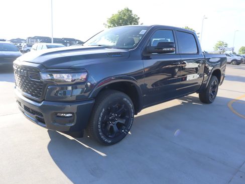 New 2026 RAM 1500 Big Horn AWD/4WD image 11