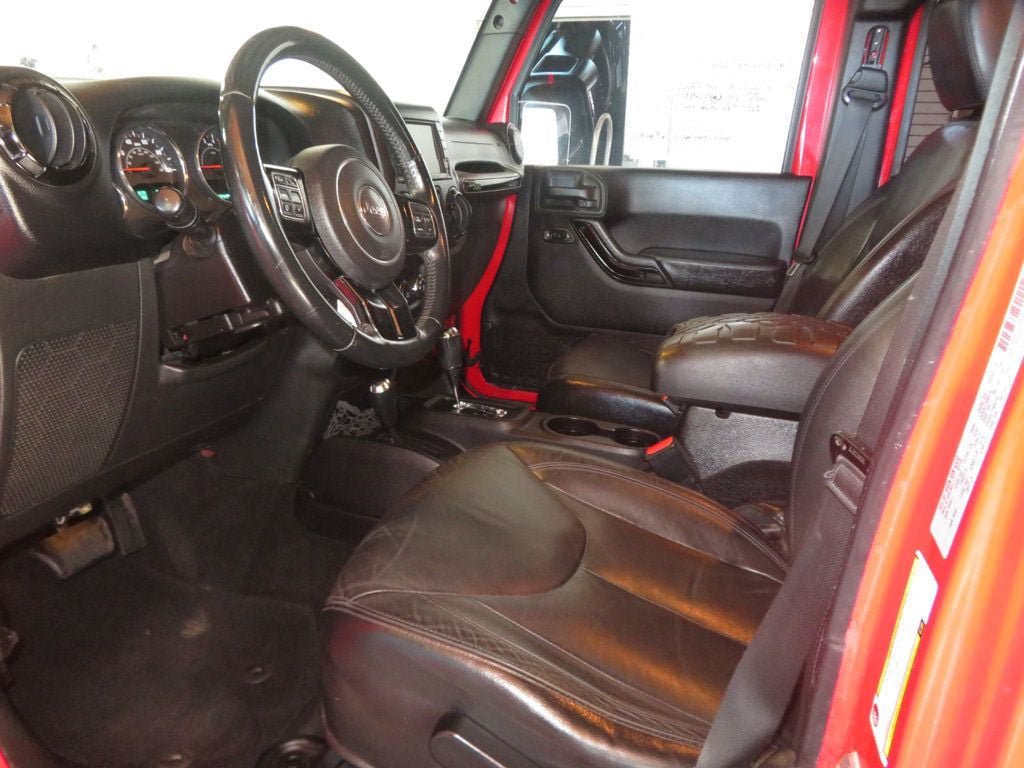 Used 2015 Jeep Wrangler Unlimited Sahara AWD/4WD image 18