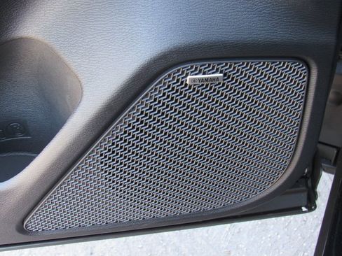 New 2025 Mitsubishi Outlander SE image 12