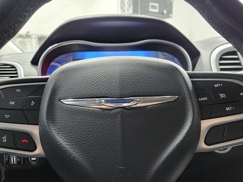 Used 2020 Chrysler 300 Touring w/ Driver Convenience Group image 27