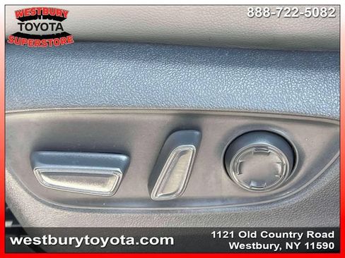 Used 2021 Toyota Sienna XLE AWD/4WD image 18