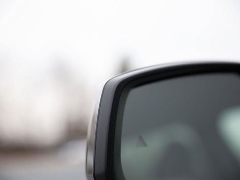 Used 2023 Jeep Grand Cherokee Laredo image 10