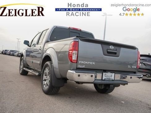 Used 2019 Nissan Frontier SL image 5