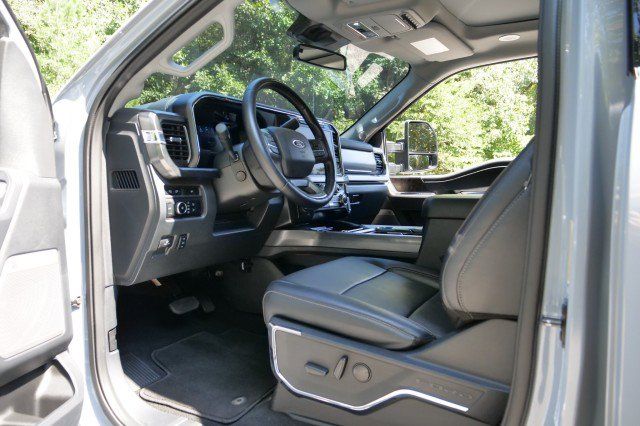 Used 2024 Ford F350 Lariat w/ Lariat Ultimate Package AWD/4WD image 36