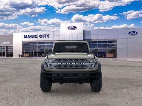 New 2025 Ford Bronco Badlands w/ Sasquatch Package AWD/4WD image 6