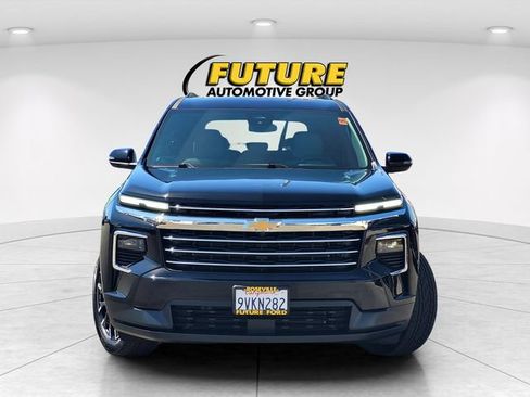 Used 2026 Chevrolet Traverse LT w/ Sun and Wheel Package AWD/4WD image 2