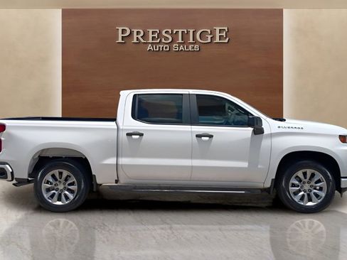 Used 2019 Chevrolet Silverado 1500 Custom w/ Custom Convenience Package RWD image 14