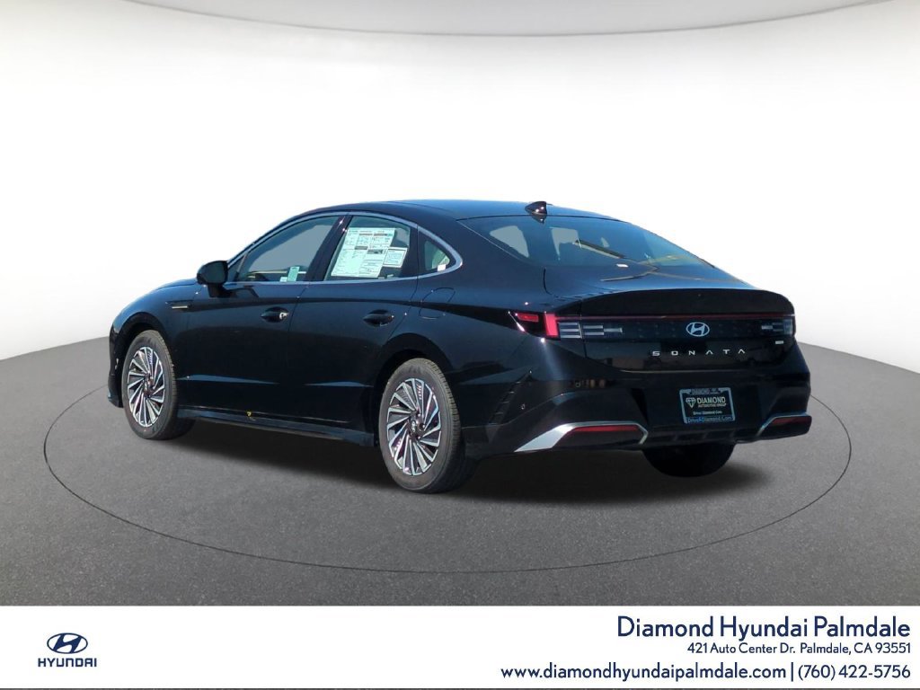 Used 2025 Hyundai Sonata Limited FWD image 5