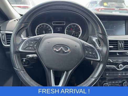 Used 2019 INFINITI QX30 w/ Navigation Package image 5