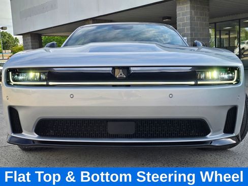 Used 2024 Dodge Charger Daytona Scat Pack w/ Plus Group AWD/4WD image 11