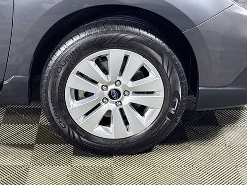 Used 2018 Subaru Outback 2.5i Premium AWD/4WD image 22