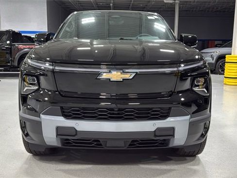 New 2026 Chevrolet Silverado EV LT image 18