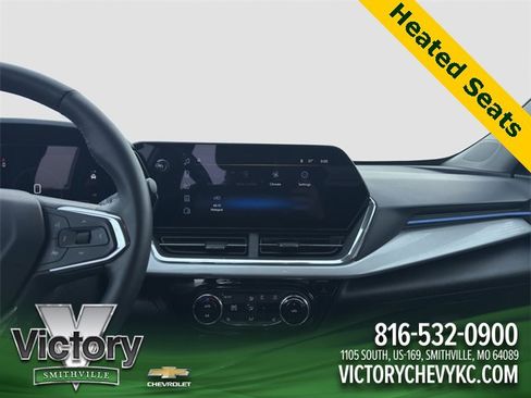 Used 2025 Chevrolet Trax LT w/ LT Convenience Package image 15