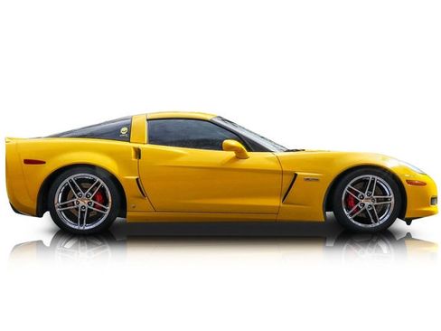 Used 2007 Chevrolet Corvette Z06 w/ Preferred Equipment Group image 2