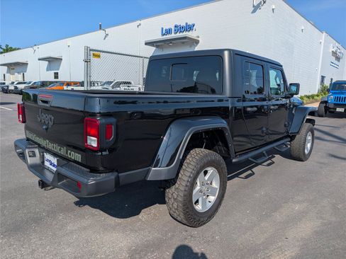 Used 2022 Jeep Gladiator Sport AWD/4WD image 5