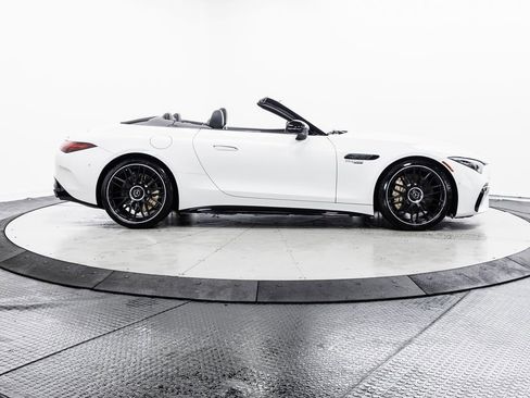 Used 2022 Mercedes-Benz SL 55 AMG 4MATIC image 37