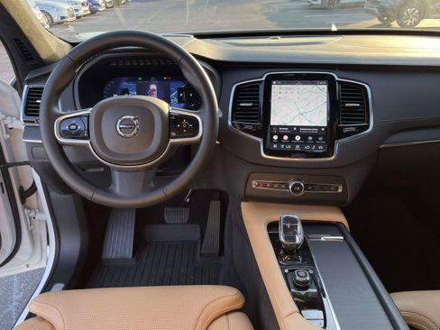 Certified 2023 Volvo XC90 B6 Ultimate w/ Lounge Package AWD/4WD image 13