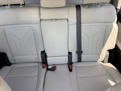 Used 2025 Hyundai Santa Fe SEL AWD/4WD image 36