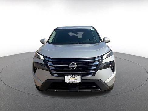 Used 2025 Nissan Rogue SV FWD image 4