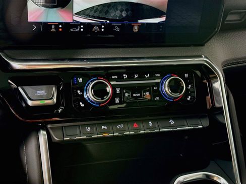 New 2026 GMC Sierra 3500 Denali w/ Denali Reserve Package AWD/4WD image 10