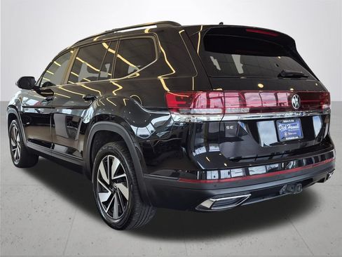 Used 2025 Volkswagen Atlas SE FWD image 10