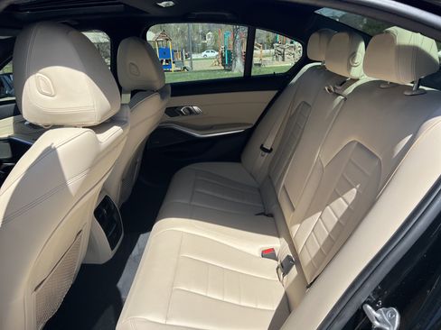 Used 2021 BMW 330i Sedan w/ Convenience Package image 31