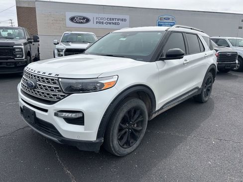 Certified 2022 Ford Explorer Limited image 1
