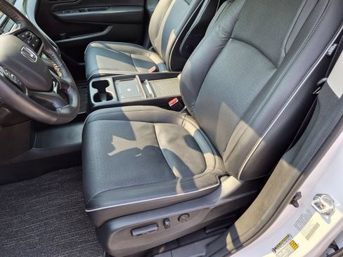 Used 2025 Honda Odyssey Elite image 24