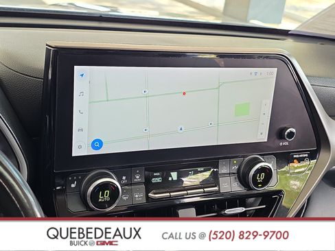 Used 2023 Toyota Highlander XLE FWD image 18