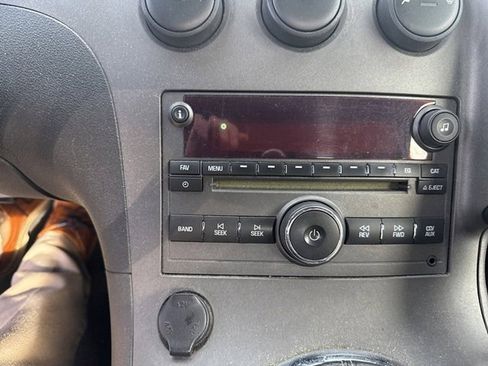 Used 2008 Pontiac Solstice Convertible w/ Premium Package image 10