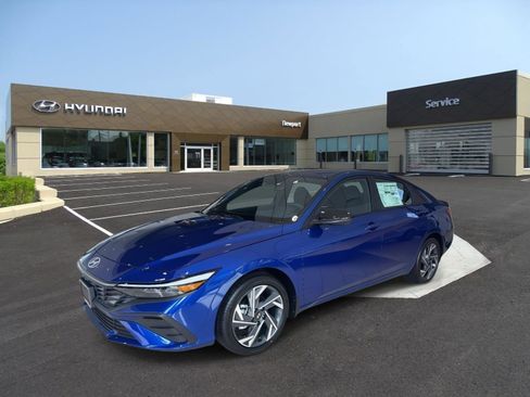 Certified 2025 Hyundai Elantra Sport image 1