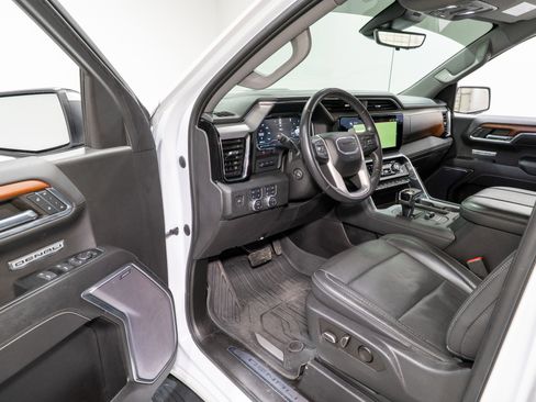 Used 2023 GMC Sierra 1500 Denali w/ Technology Package image 13