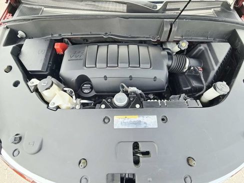 Used 2017 Chevrolet Traverse LT FWD image 17