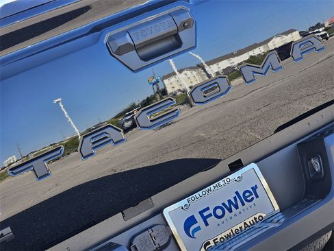 New 2025 Toyota Tacoma SR5 image 7