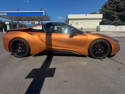 Used 2019 BMW i8 Roadster AWD/4WD image 6